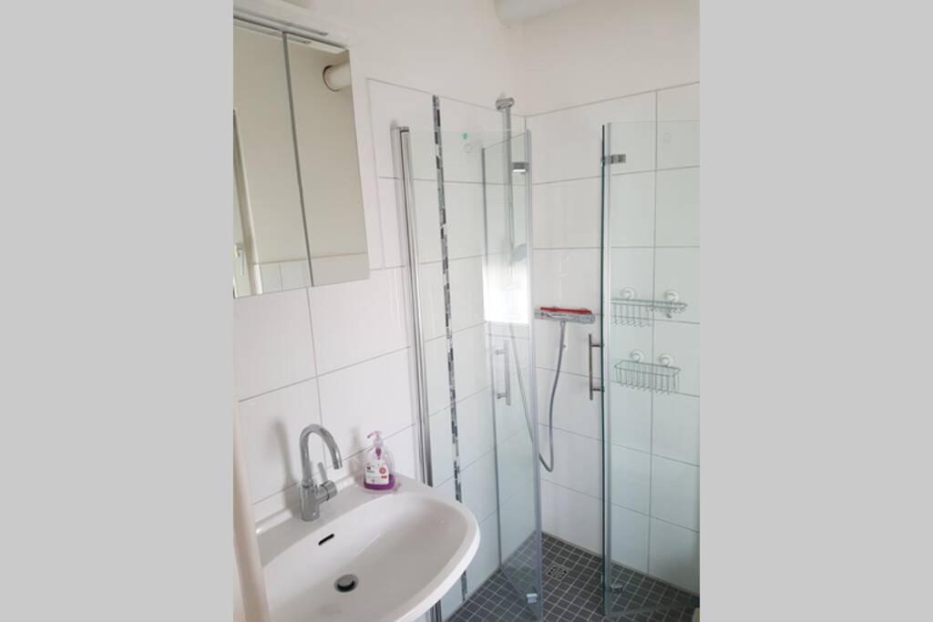 Einfache Zentrums Nahe Wohnung Gummersbach Esterno foto